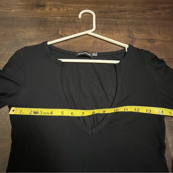 Long sleeve deep v neck bodysuit US 4 small Pretty Little Thing - Picture 4 of 5